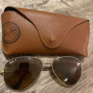 Ray ban polarized aviators gold